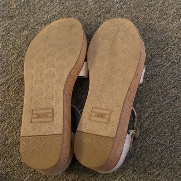 TOMS Wedges - Picture 5 of 6